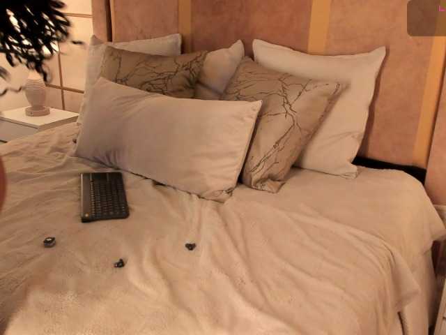 dionneventuri live cam on BongaCams