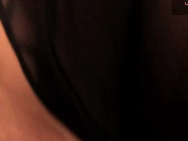 dionneventuri live cam on BongaCams