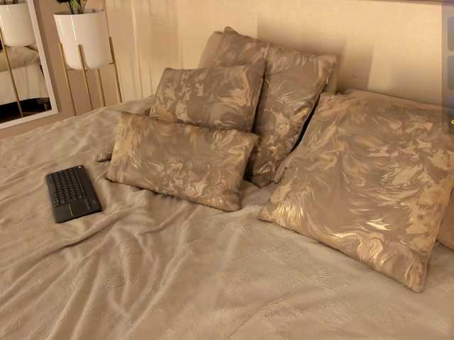 dionneventuri live cam on BongaCams