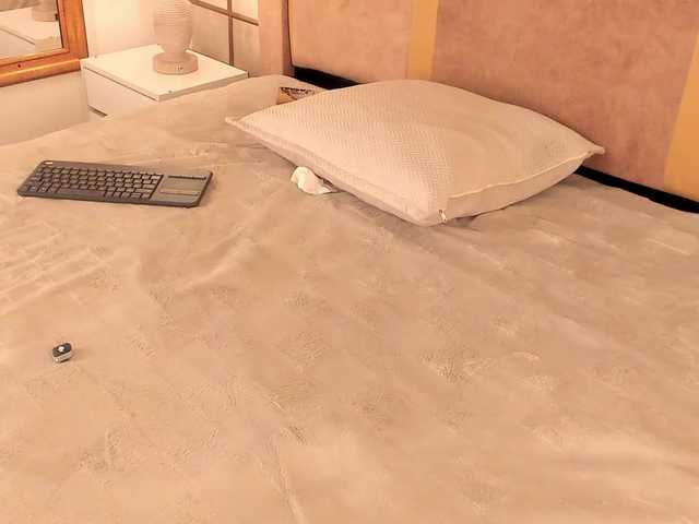 dionneventuri live cam on BongaCams