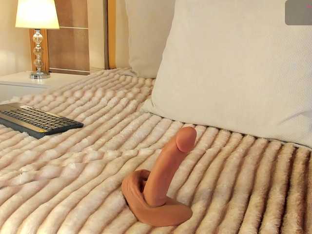 dionneventuri live cam on BongaCams