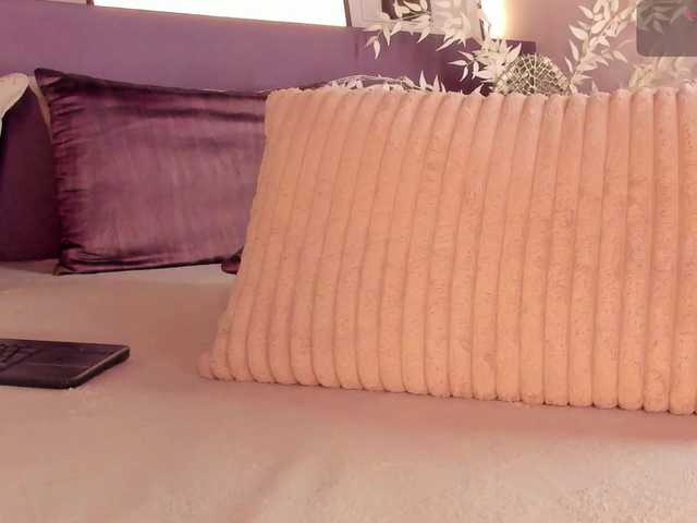 dionneventuri live cam on BongaCams