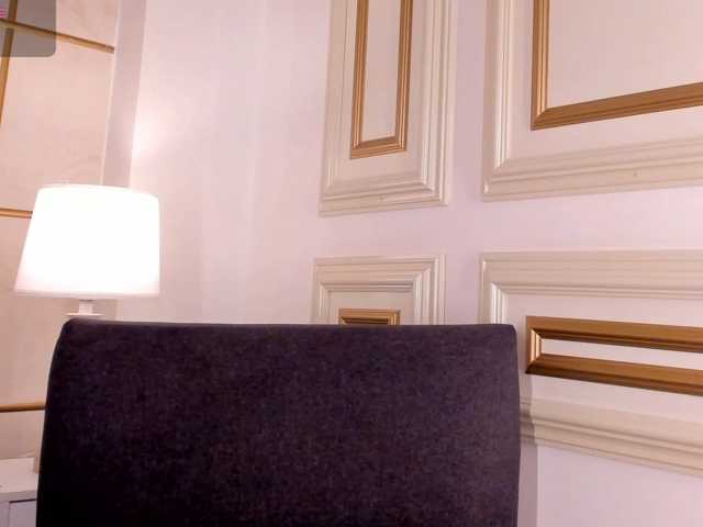 dionneventuri live cam on BongaCams