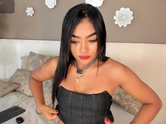 dionneventuri live cam on BongaCams