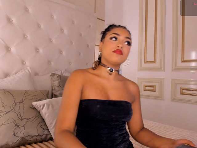 dionneventuri live cam on BongaCams