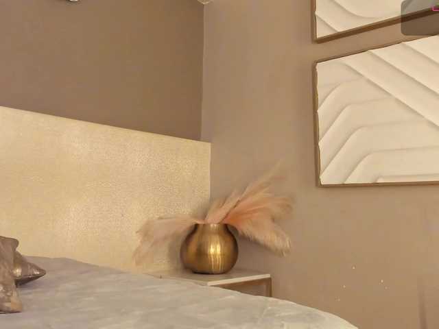 dionneventuri live cam on BongaCams