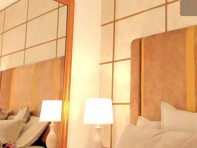 dionneventuri live cam on BongaCams