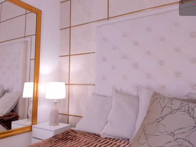 dionneventuri live cam on BongaCams