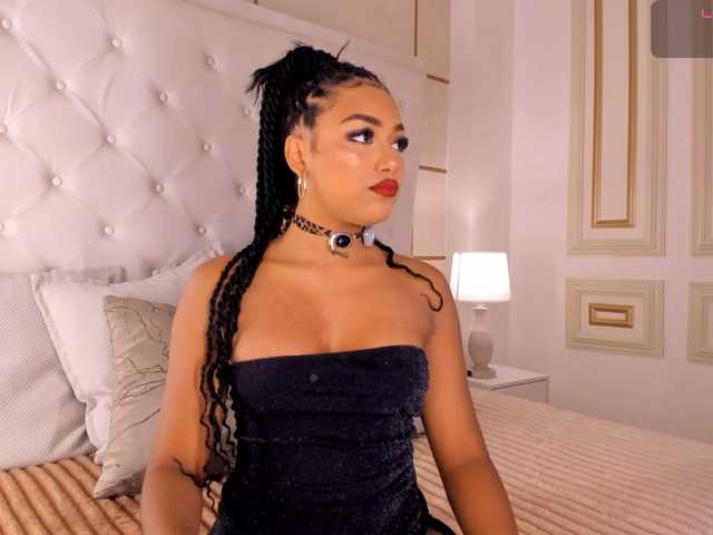 dionneventuri live cam on BongaCams