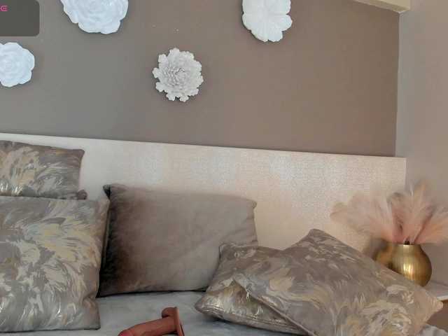 dionneventuri live cam on BongaCams