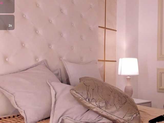 dionneventuri live cam on BongaCams