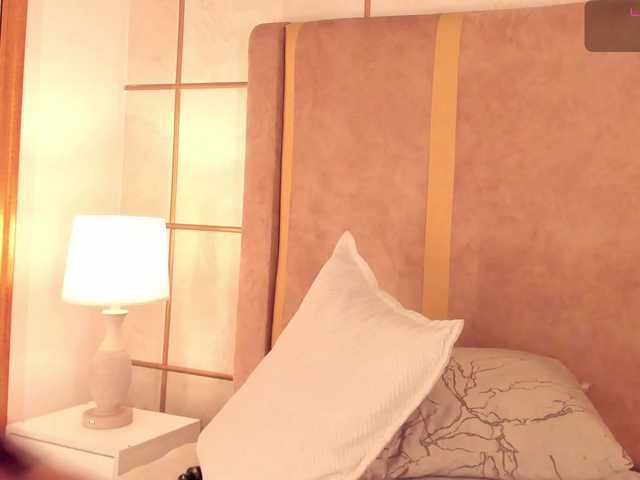 dionneventuri live cam on BongaCams
