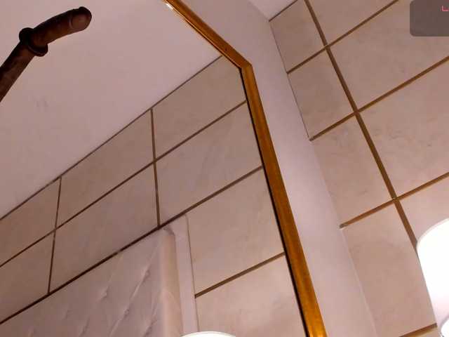 dionneventuri live cam on BongaCams
