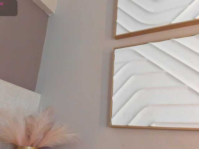 dionneventuri live cam on BongaCams