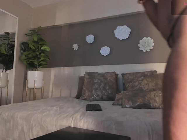 dionneventuri live cam on BongaCams