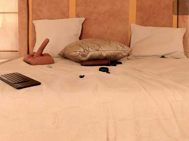 dionneventuri live cam on BongaCams