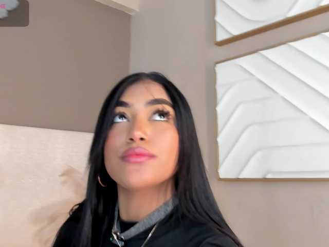dionneventuri live cam on BongaCams