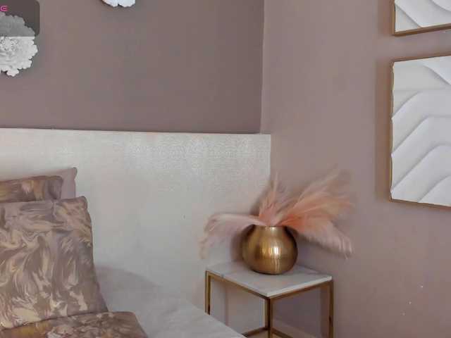 dionneventuri live sex show