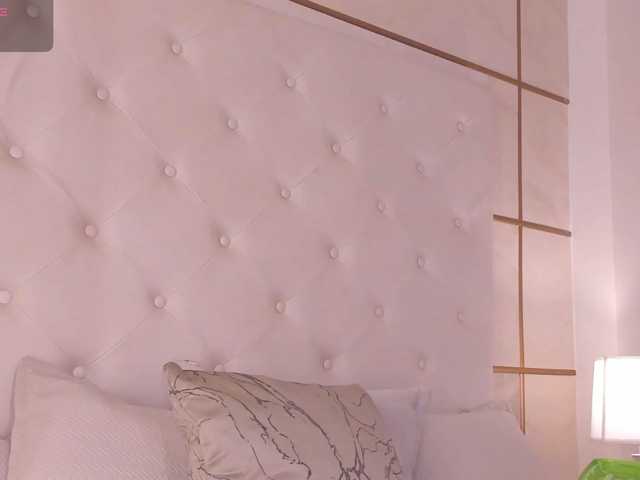 dionneventuri live cam on BongaCams