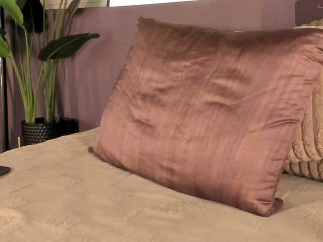 dionneventuri live cam on BongaCams