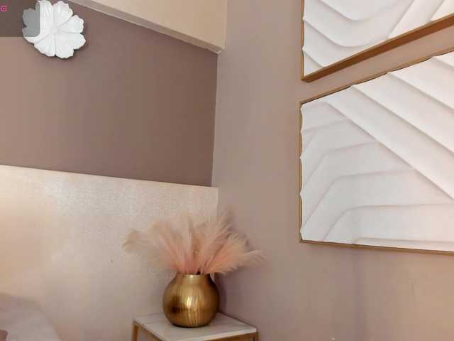 dionneventuri live cam on BongaCams