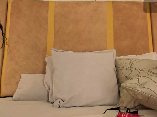 dionneventuri Live Cam on BongaCams