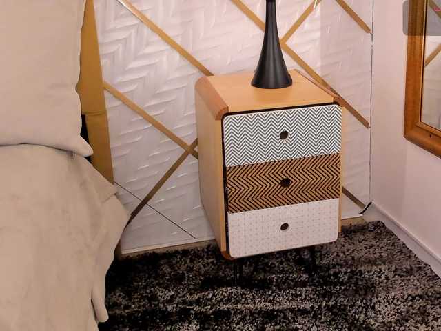 dionneventuri live cam on BongaCams