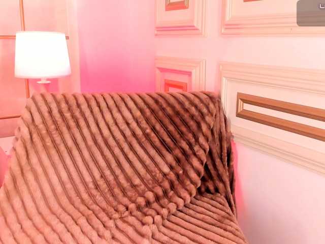 dionneventuri live cam on BongaCams