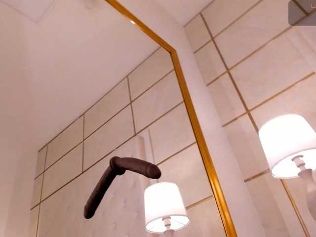 dionneventuri live cam on BongaCams