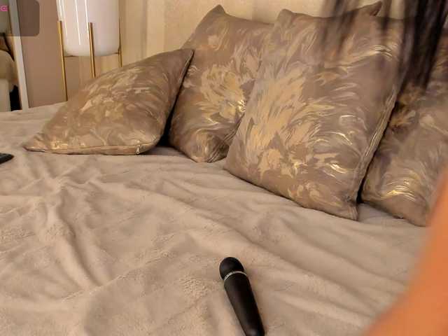 dionneventuri live cam on BongaCams