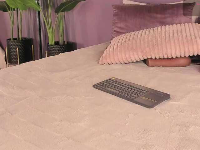 dionneventuri live cam on BongaCams