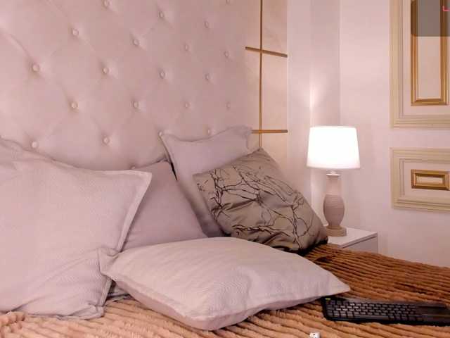 dionneventuri live cam on BongaCams