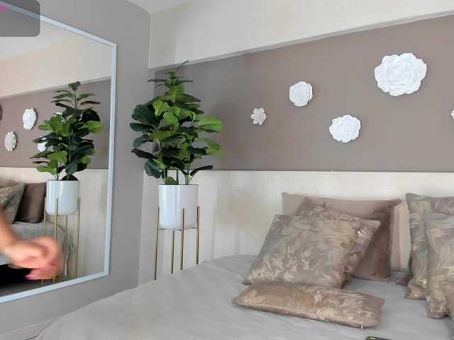 dionneventuri live cam on BongaCams