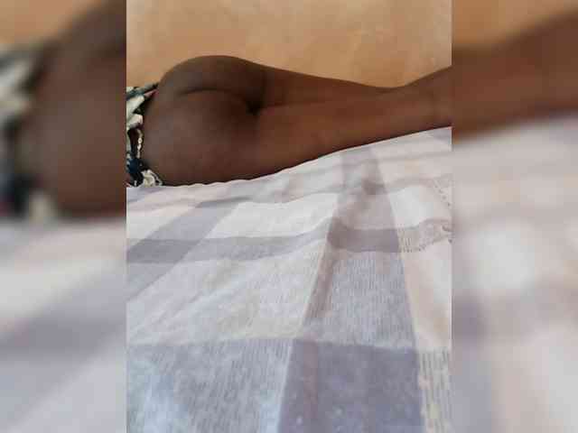 SweetKamami webcam