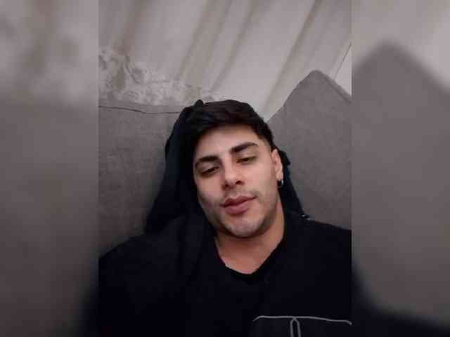 AronFox1 Live Webcam on BongaCams