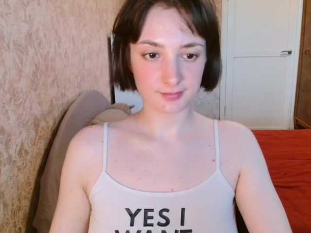 le modèle Carolzel est en webcam porno dans un show sur le site bongacams, il possède les tags suivants: White/Caucasian,Brunette,Shaved