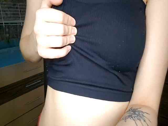 RhonaTocci webcam