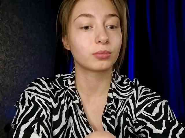 RhonaTocci webcam