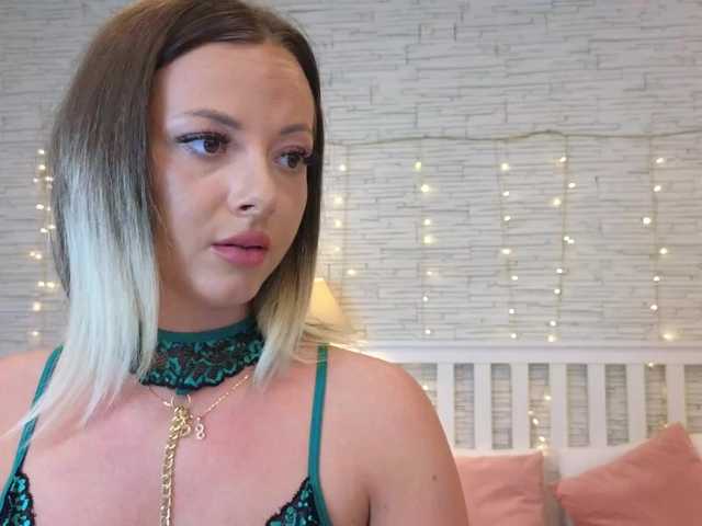 Wet-Dakota live webcam show