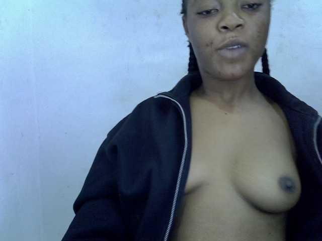 Sexyxpeach live cam on BongaCams