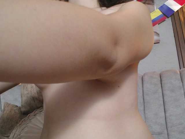 gagingmolly live cam on BongaCams