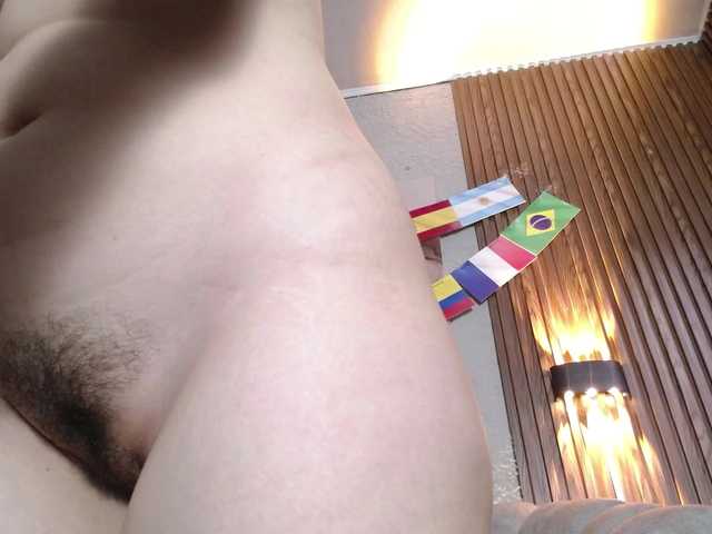 gagingmolly live cam on BongaCams