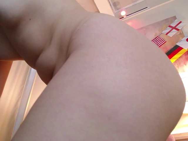 gagingmolly live cam on BongaCams