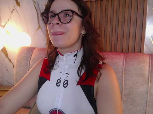 gagingmolly live cam on BongaCams