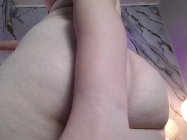 gagingmolly live cam on BongaCams