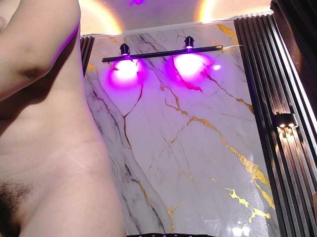gagingmolly live cam on BongaCams