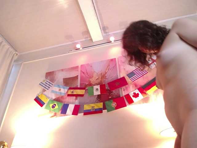 gagingmolly live cam on BongaCams