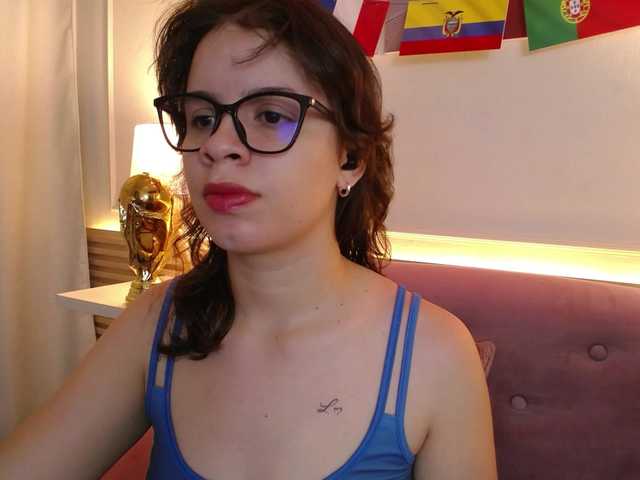 gagingmolly live cam on BongaCams