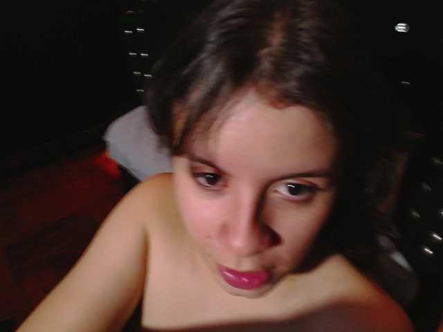 gagingmolly live cam on BongaCams