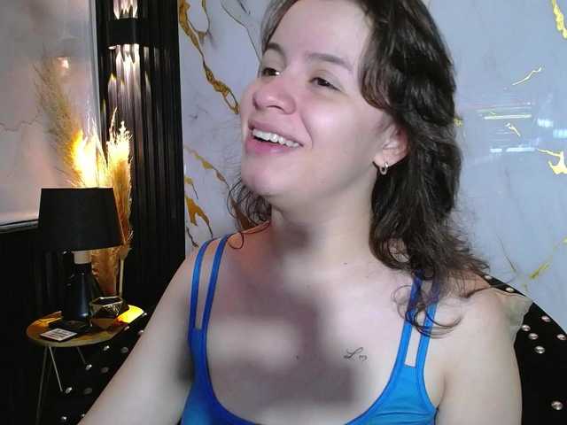 gagingmolly live cam on BongaCams